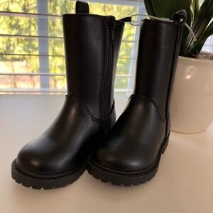 *Boots Baby Girls Size 5 Old Navy (NWT)*